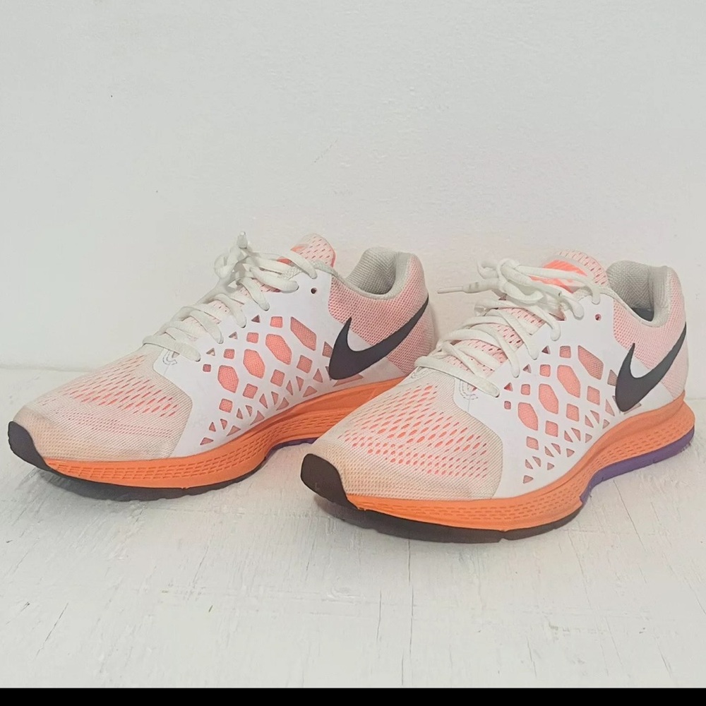Nike Air Zoom Pegasus 31 Womens Size 7 Running Shoes White Orange 654927-102